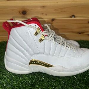 Jordan 12 Retro - “Fiba” - *lightly worn* - Men’s Size 9